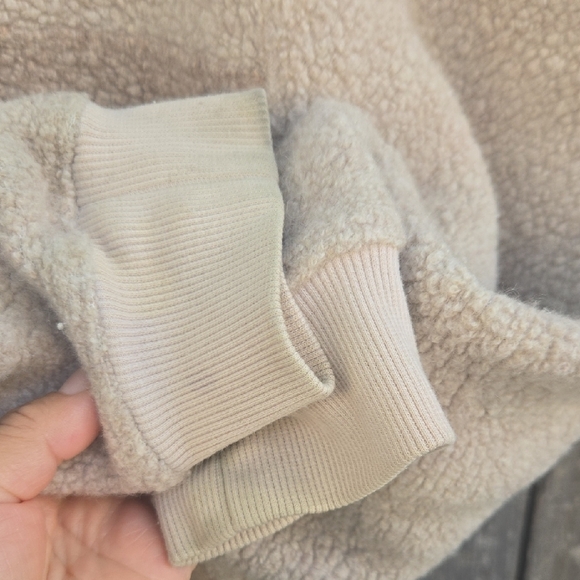 Women's Beige Sherpa Jacket - Picture 4 of 6